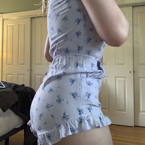 Romper - Picture 2 of 3